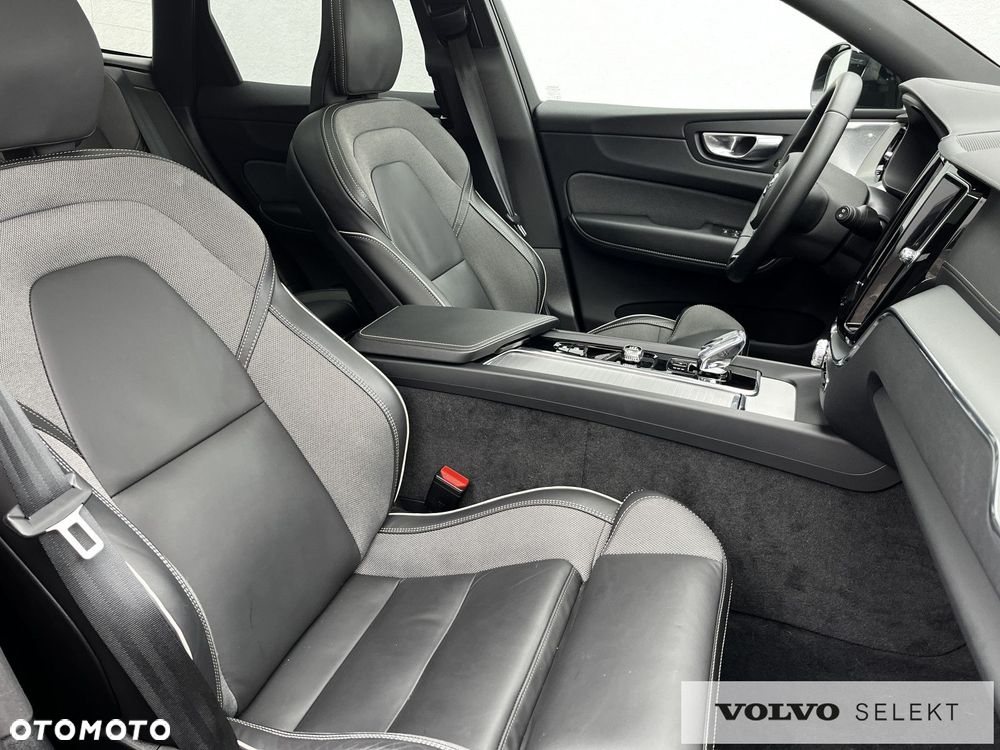 Volvo XC 60 - 35