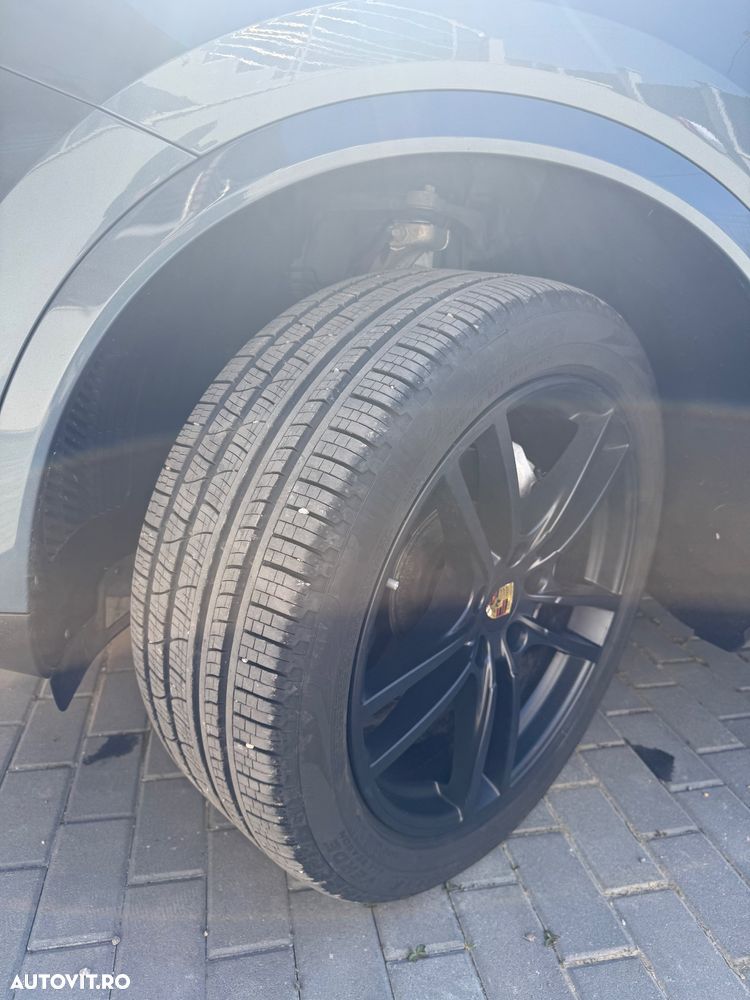 Porsche Cayenne Standard - 39