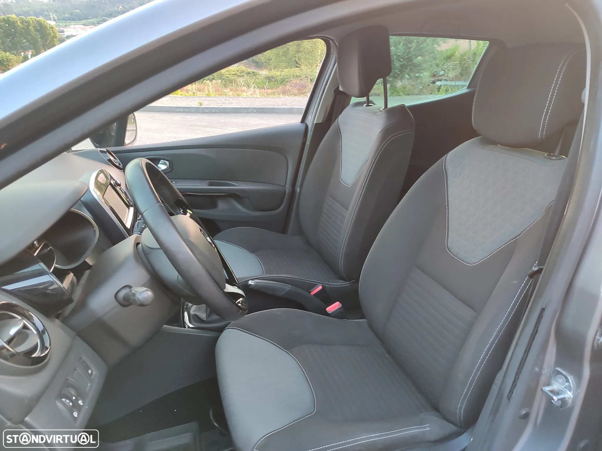 Renault Clio 0.9 TCE Dynamique S - 6