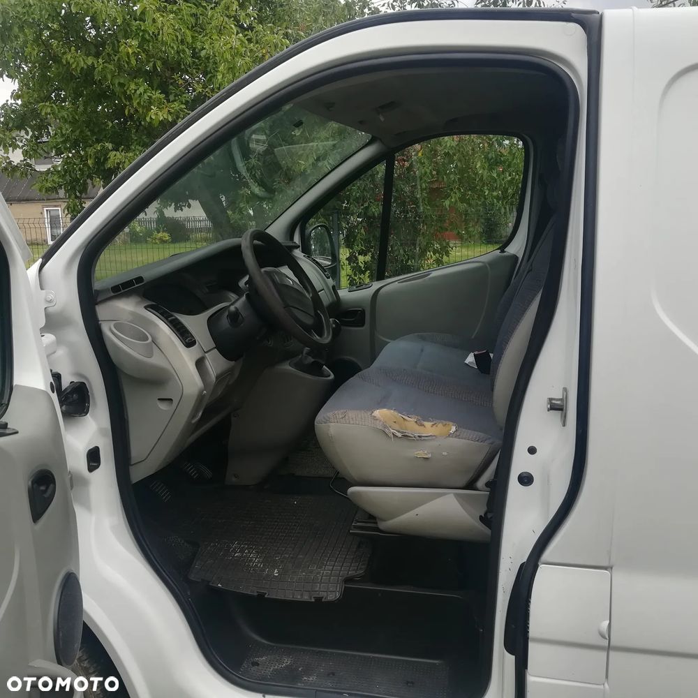 Renault Trafic - 12