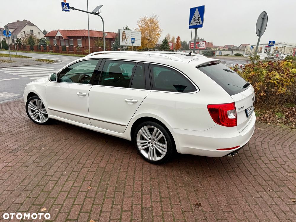 Skoda Superb 2.0 TDI DSG Exclusive - 4