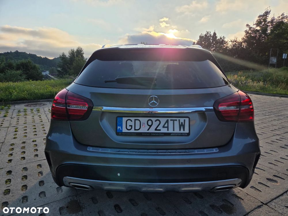 Mercedes-Benz GLA 200 7G-DCT AMG Line - 4