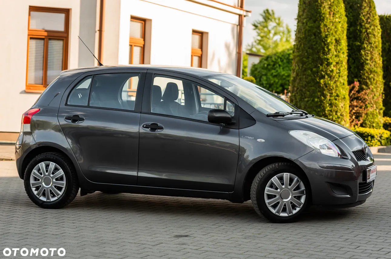 Toyota Yaris - 5