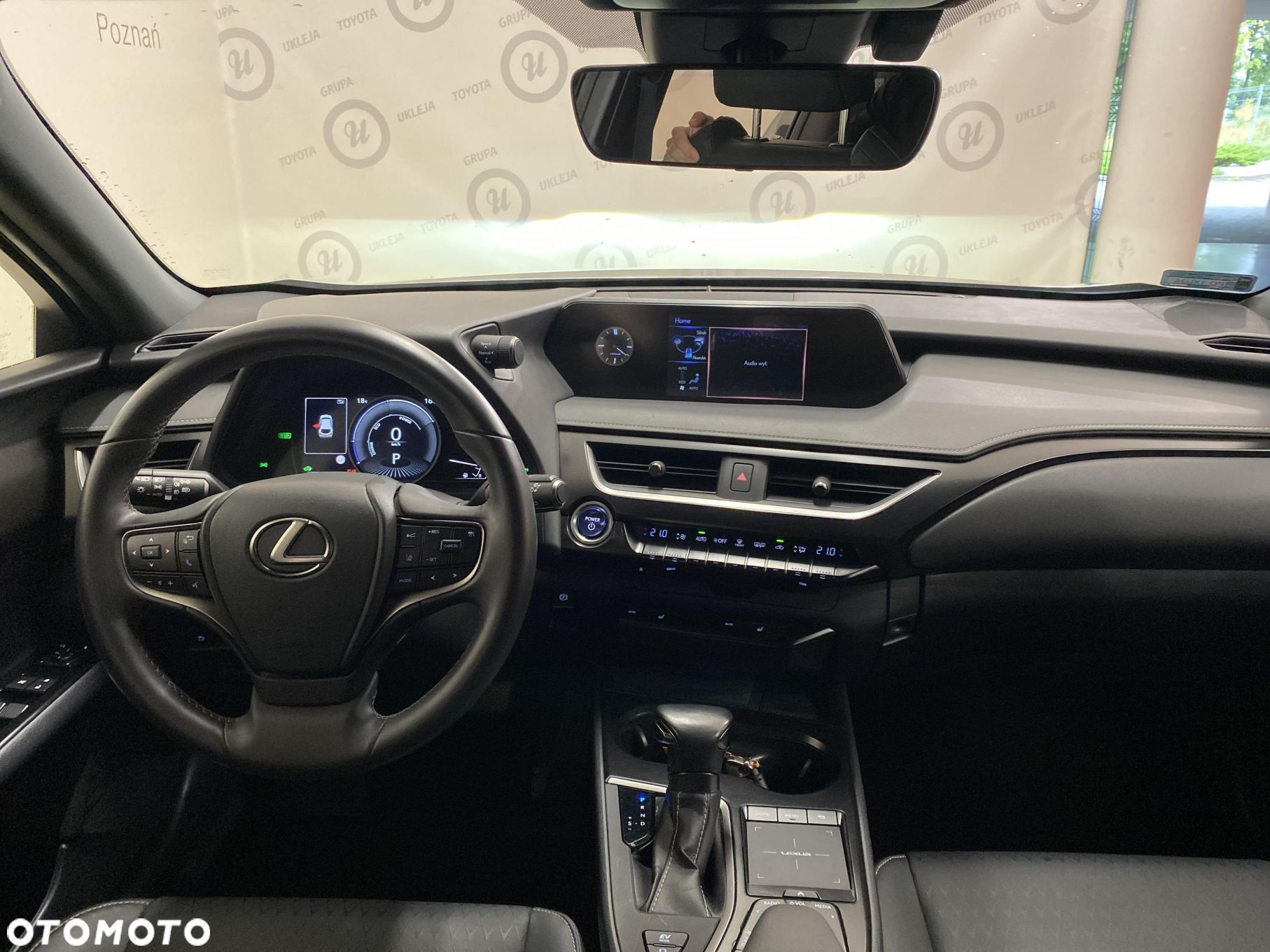 Lexus UX - 3