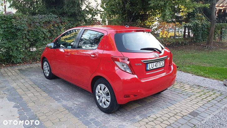 Toyota Yaris 1.4 D-4D Luna EU5 - 4