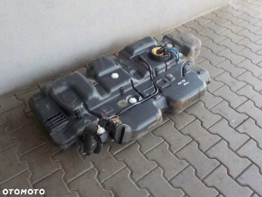 VW T5 BAK ZBIORNIK PALIWA - 2