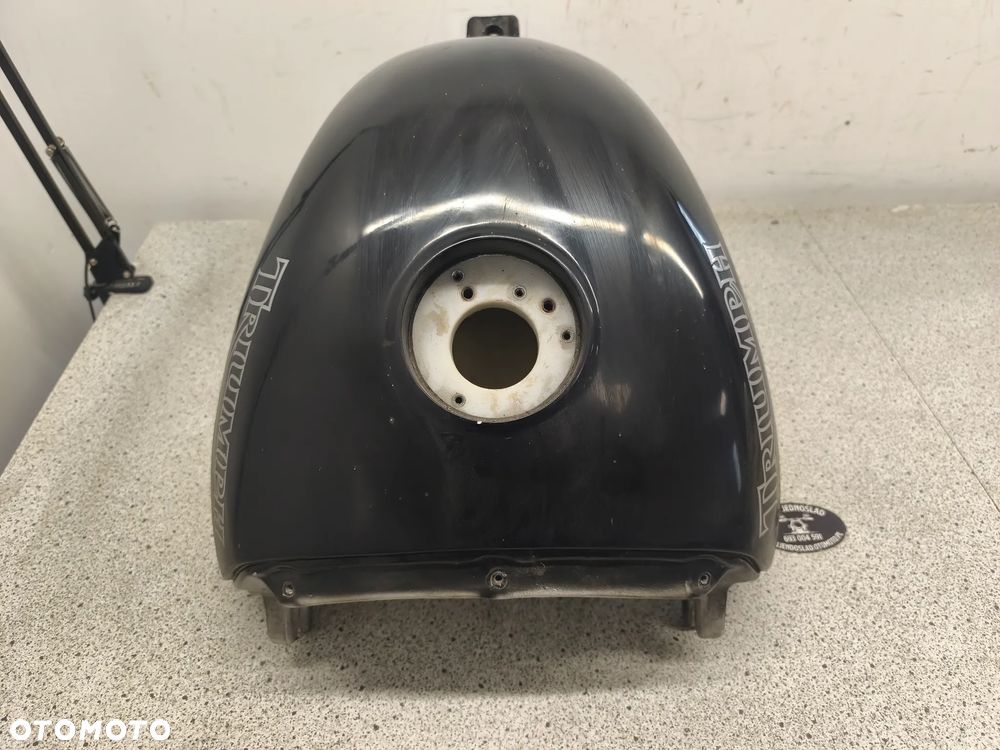 Bak, zbiornik paliwa Triumph Daytona 955i 955 - 3