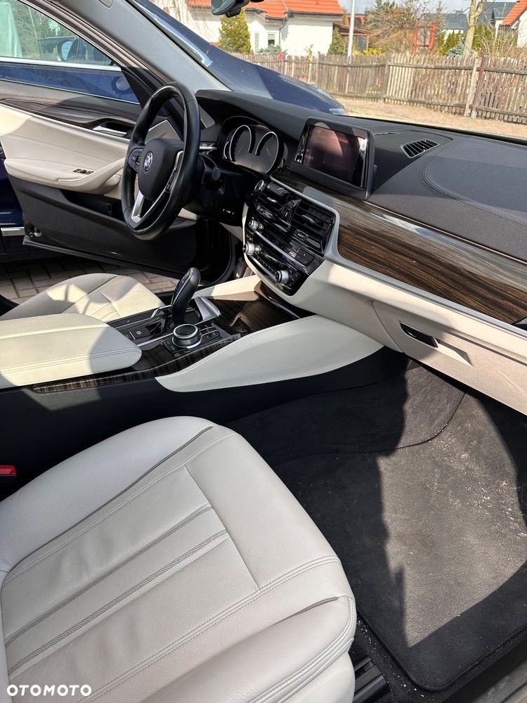 BMW Seria 5 520d Luxury Line - 10