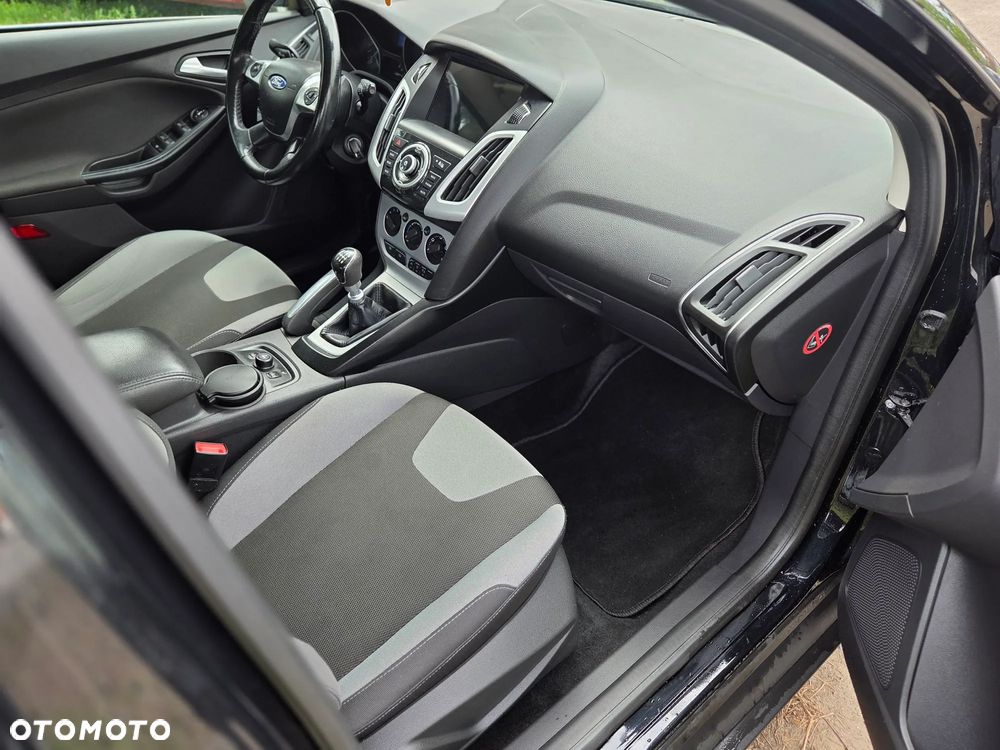 Ford Focus 1.6 EcoBoost Titanium - 30