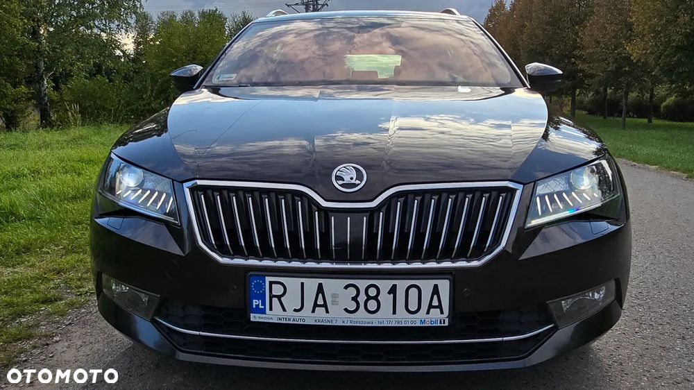 Skoda Superb 2.0 TDI 4x4 L&K DSG - 4