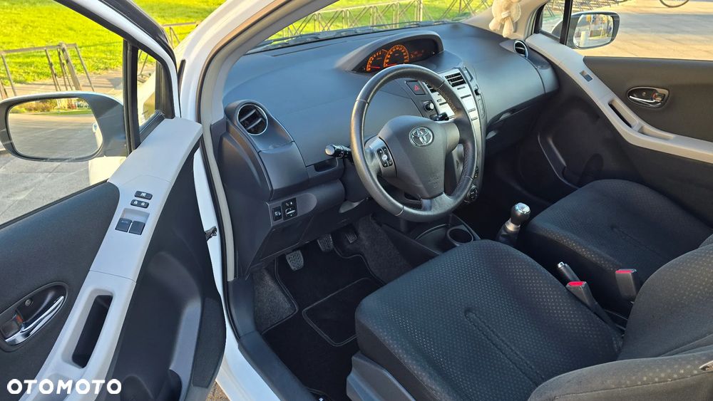 Toyota Yaris - 9