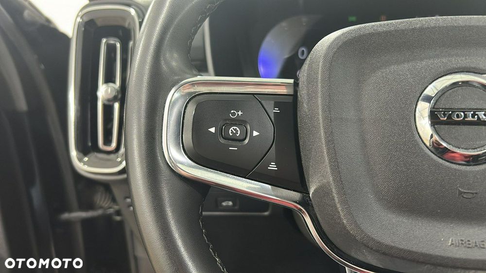 Volvo XC 40 B3 Core - 23