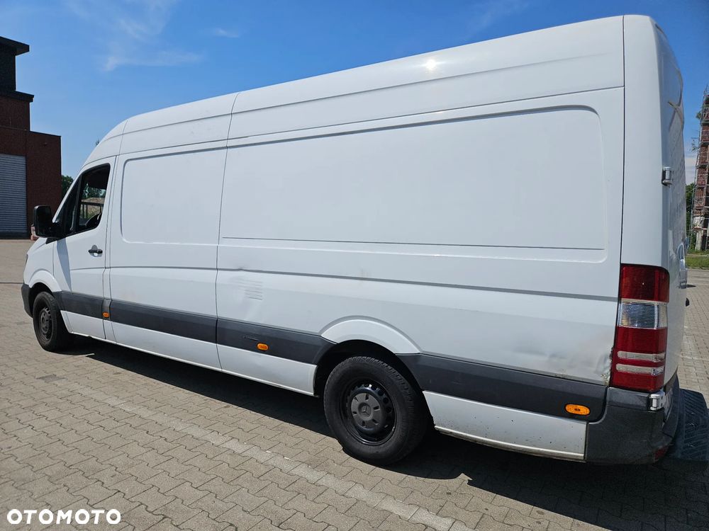 Mercedes-Benz Sprinter - 11