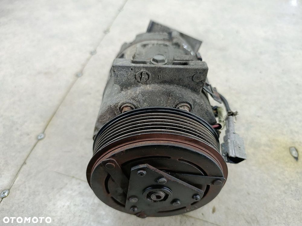 POMPA, SPRĘŻARKA KLIMATYZACJI RENAULT LAGUNA III 8200890987 VALEO 2.0 DCI - 6