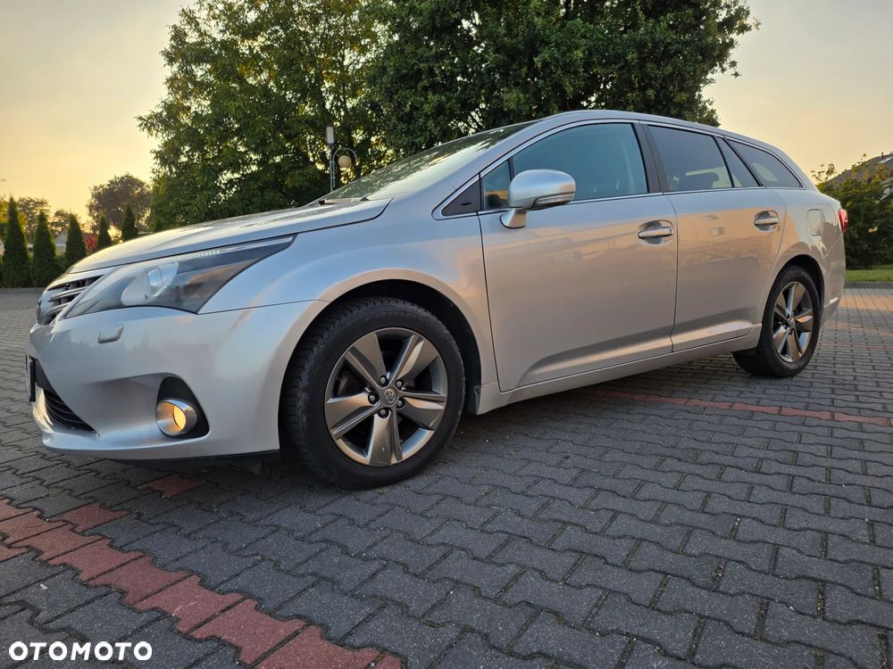Toyota Avensis 2.0 D-4D Style - 22