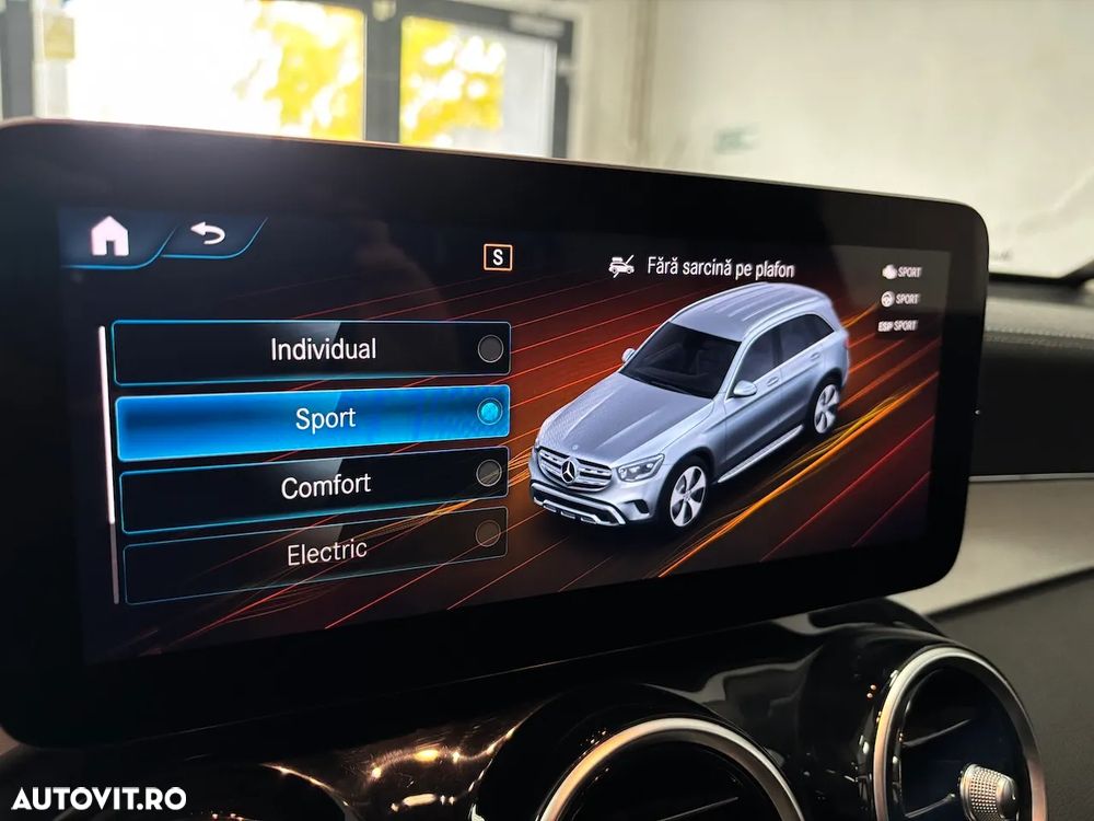 Mercedes-Benz GLC 300 e 4MATIC - 30