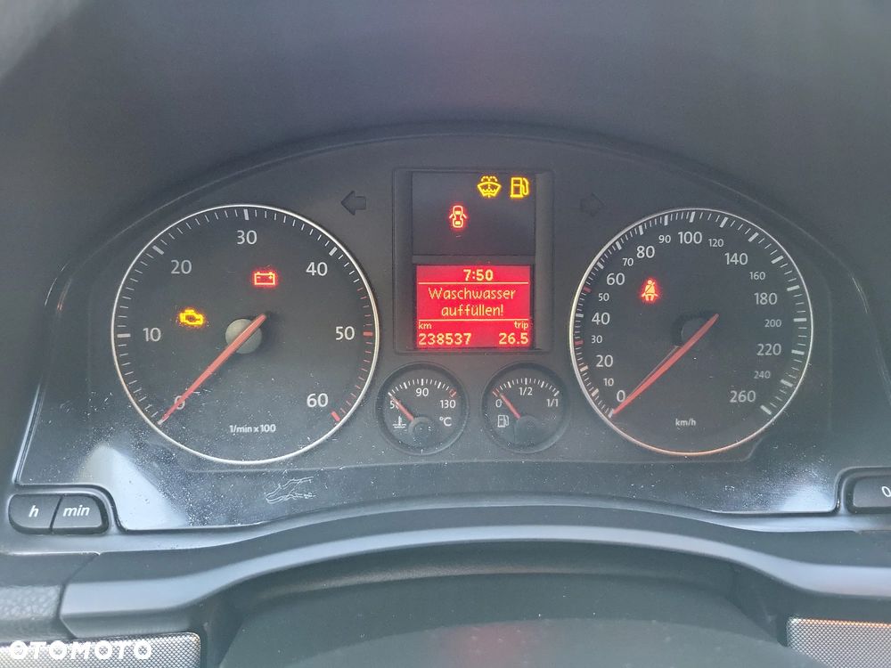 Volkswagen Jetta 1.9 TDI Comfortline - 12