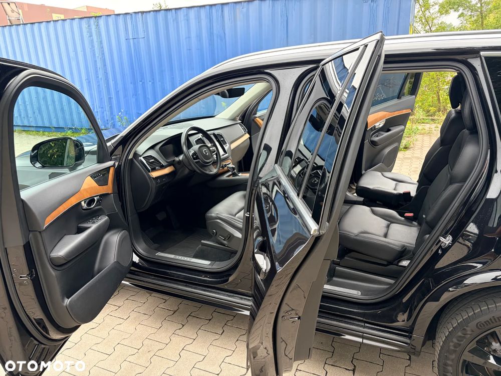 Volvo XC 90 T6 AWD Geartronic Momentum - 25