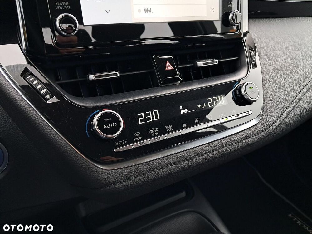 Toyota Corolla 1.8 Hybrid Comfort - 23