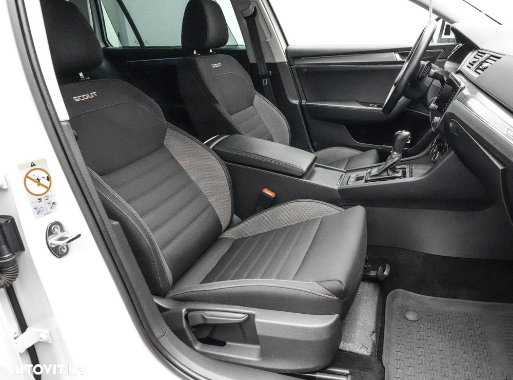 Skoda Superb 2.0 TSI 4X4 DSG Scout - 14