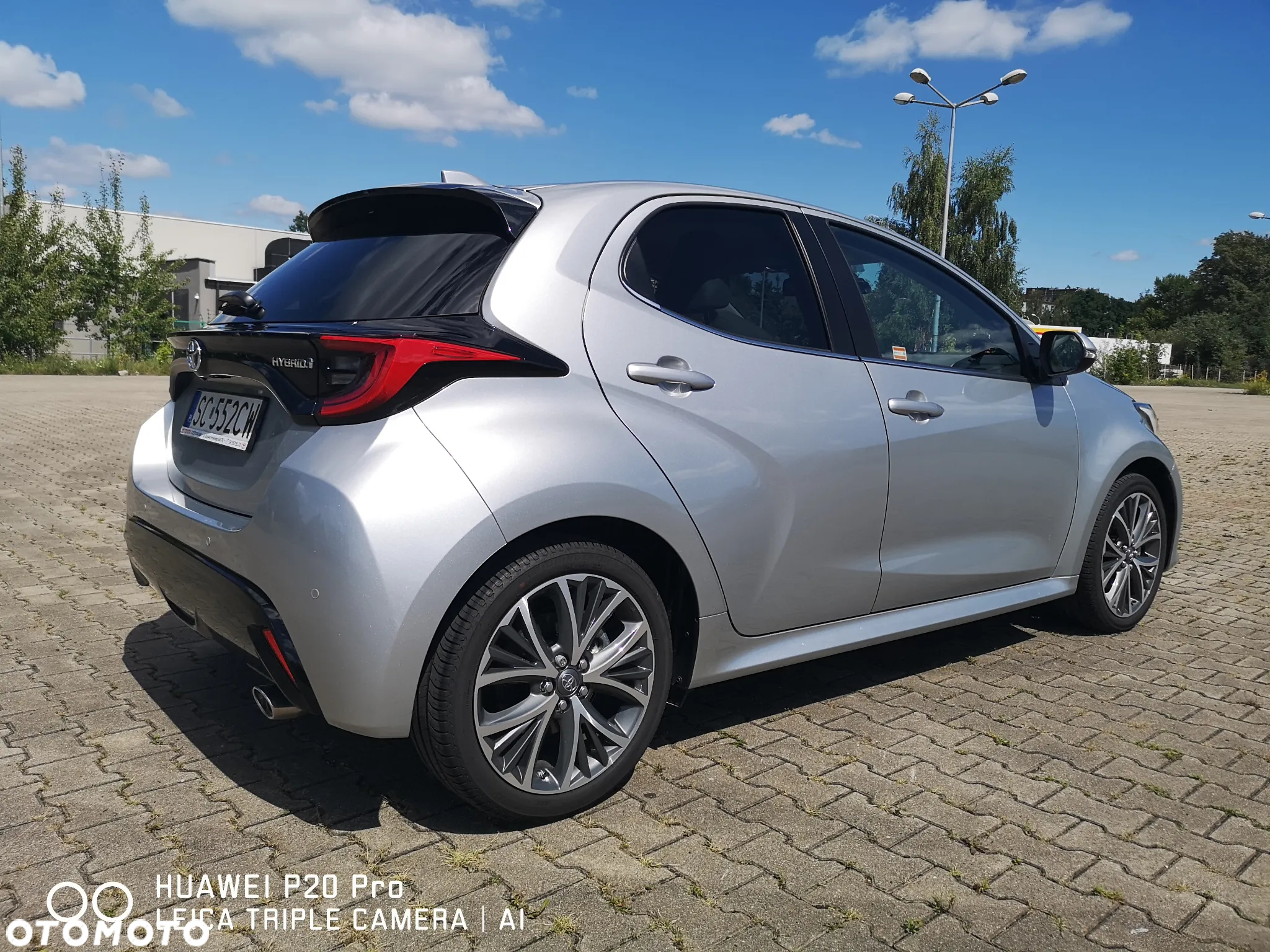 Toyota Yaris Hybrid 1.5 Executive - 3