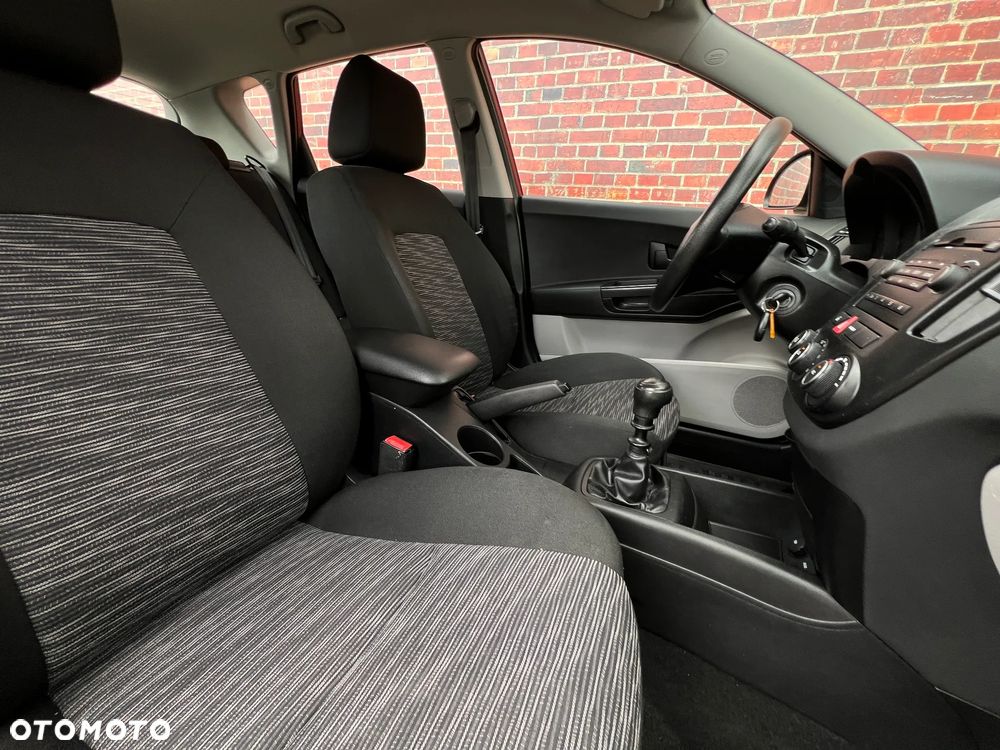 Kia Ceed - 15