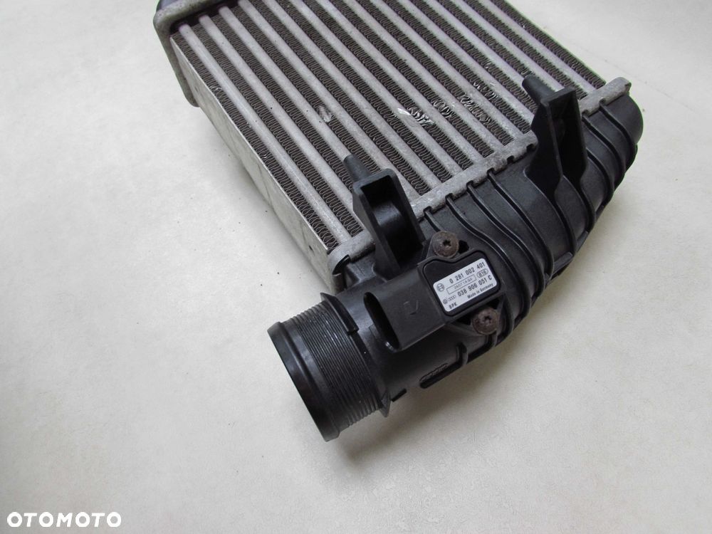 AUDI A6 C6 3.0 TDI CHLODNICA INTERCOOLER POWIETRZA LEWY 4F0145805AA - 4