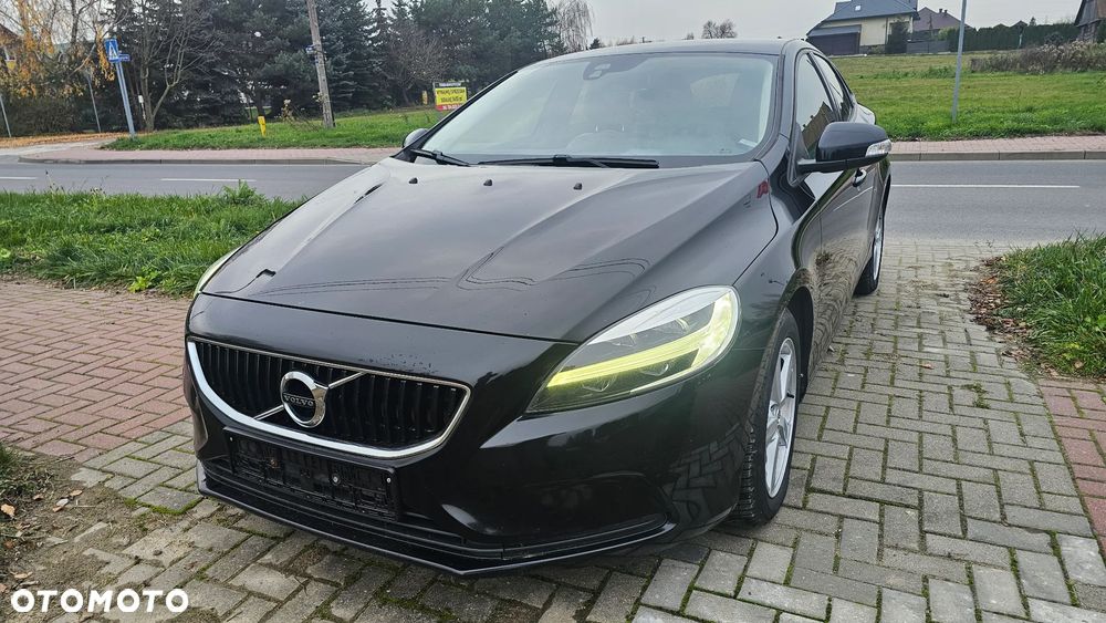 Volvo V40 D2 Momentum - 1
