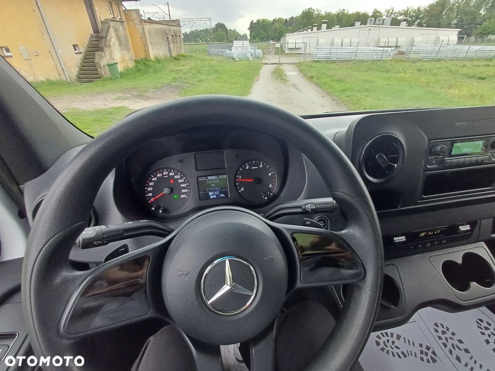 Mercedes-Benz SPRINTER - 12