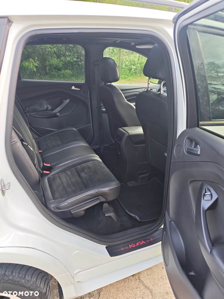Ford Kuga - 34