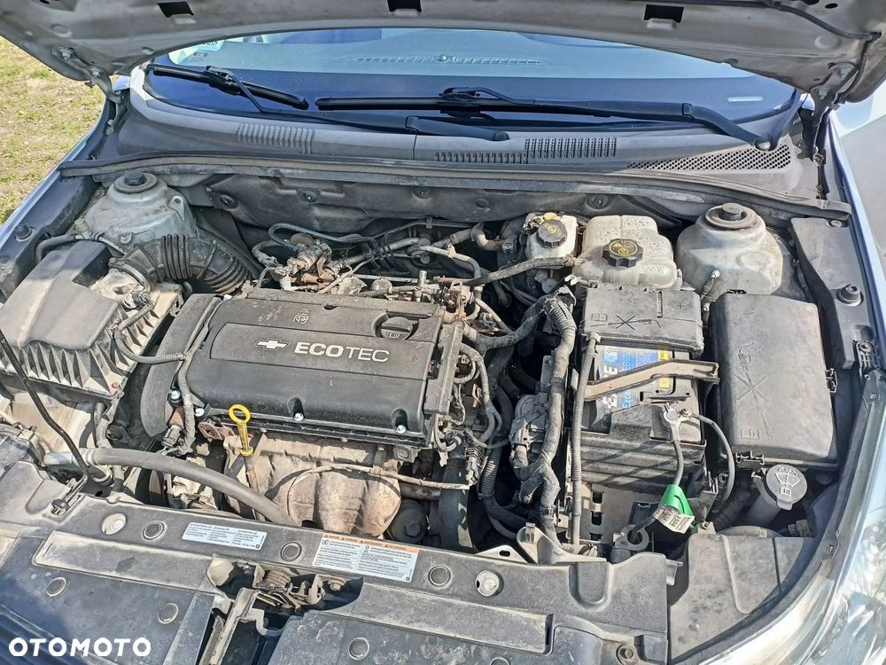 Chevrolet Cruze - 12