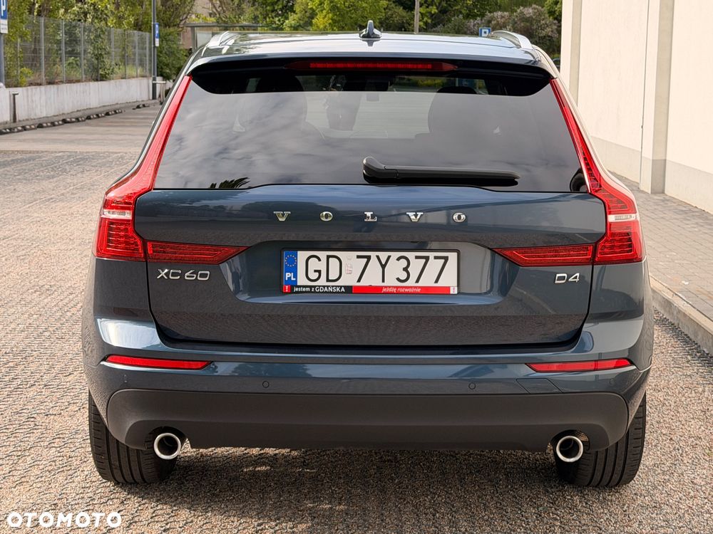 Volvo XC 60 D4 Momentum - 9