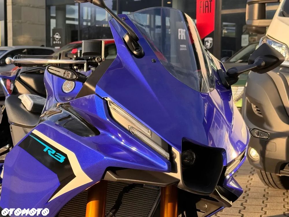 Yamaha YZF - 4