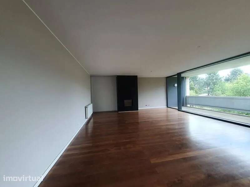 Apartamento T4, situado em condomínio fechado em Mafamude-SD/04361/MH - Grande imagem: 5/14