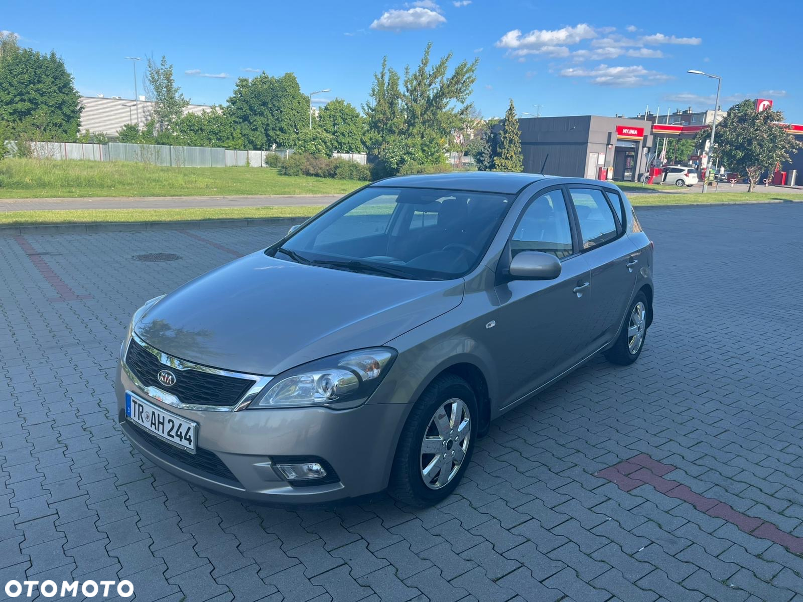 Kia Ceed 1.4 CVVT Attract - 12