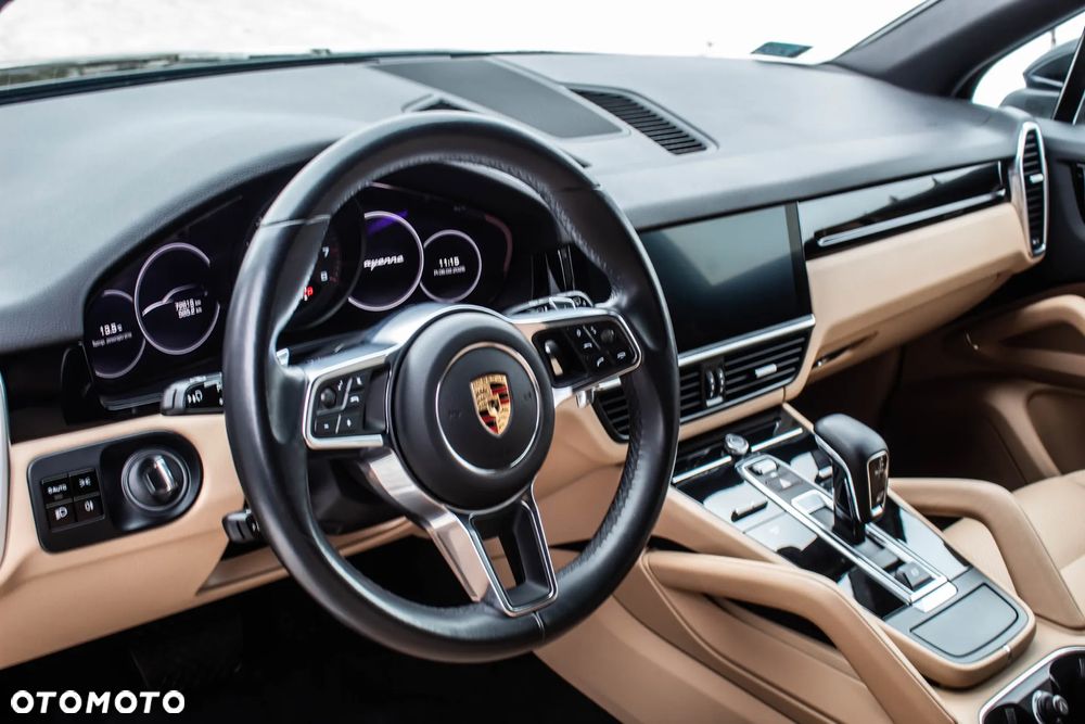 Porsche Cayenne Standard - 17