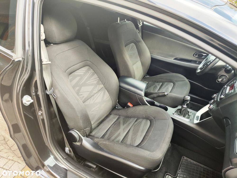 Kia Ceed 1.6 GDI Business Line - 26