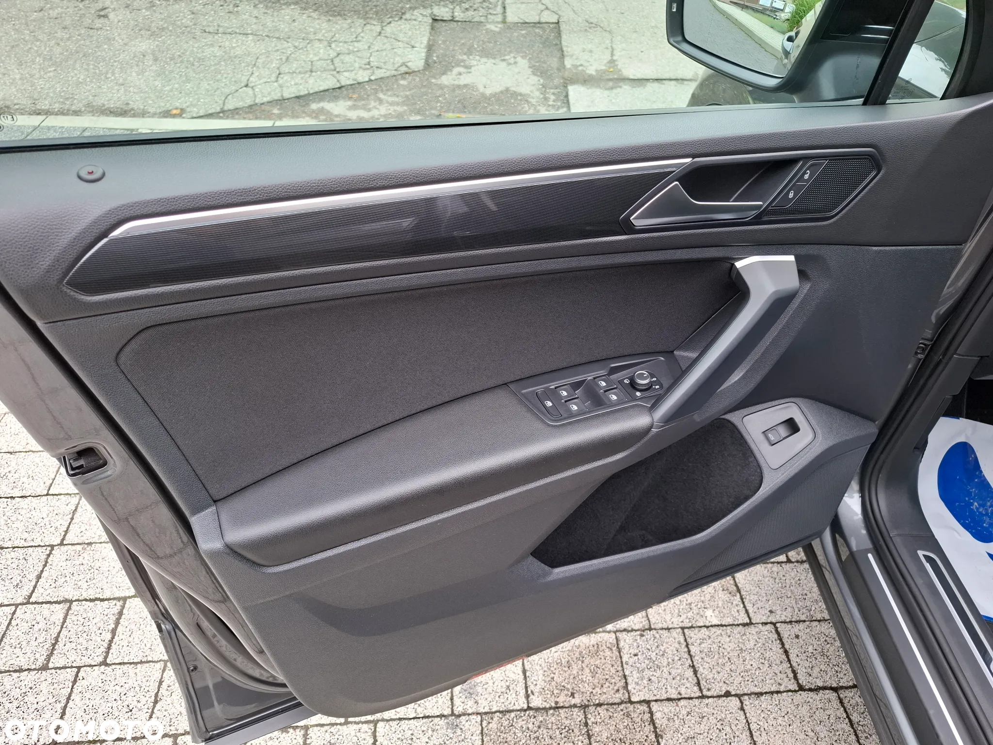 Volkswagen Tiguan 2.0 TDI SCR 4MOTION DSG Highline - 32