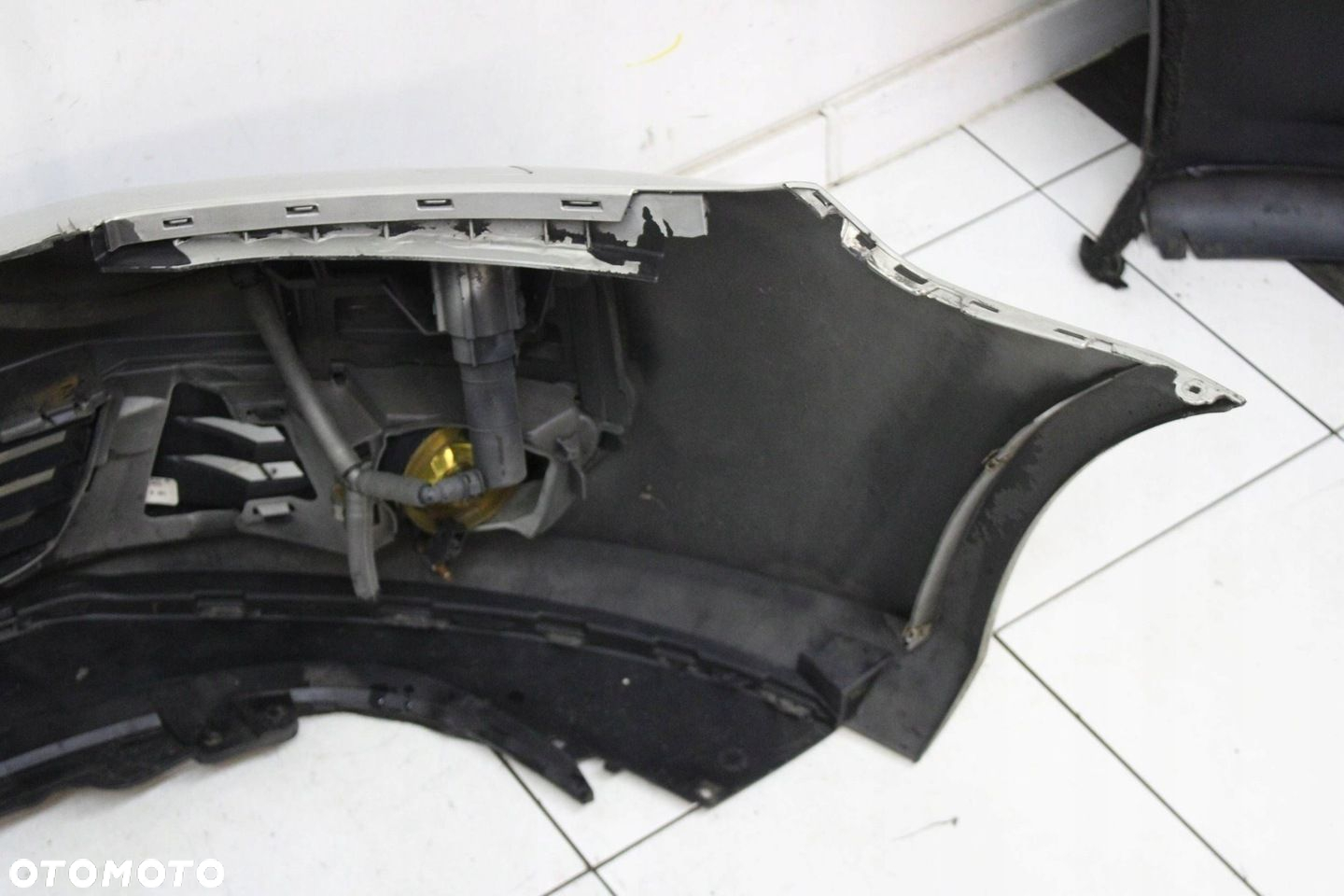 VW GOLF VI 6 KOMBI 2009R- ZDERZAK PRZÓD PRZEDNI XENON LR7L - KOD LAKIERU - 9