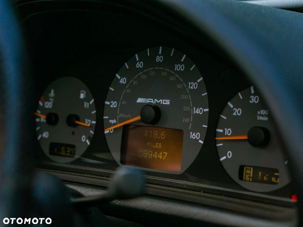 Mercedes-Benz CLK 55 AMG - 11