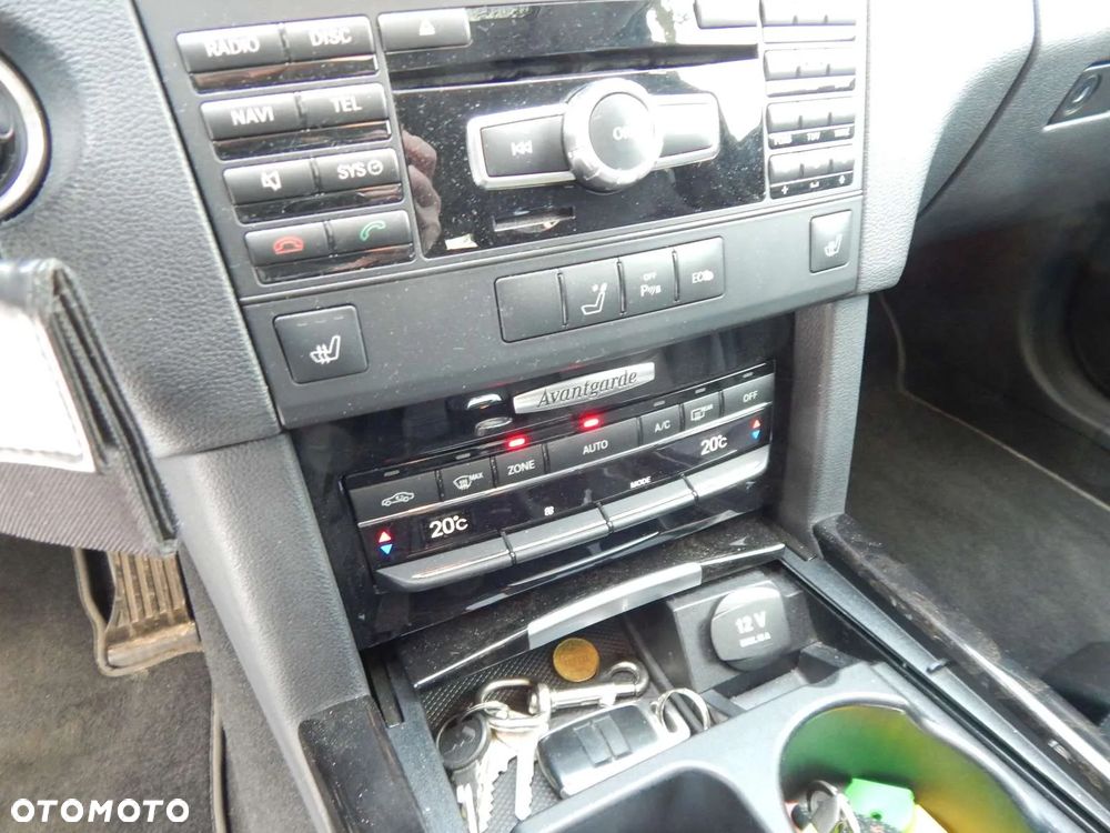 Mercedes-Benz Klasa E 220 CDI 7G-TRONIC Avantgarde - 27