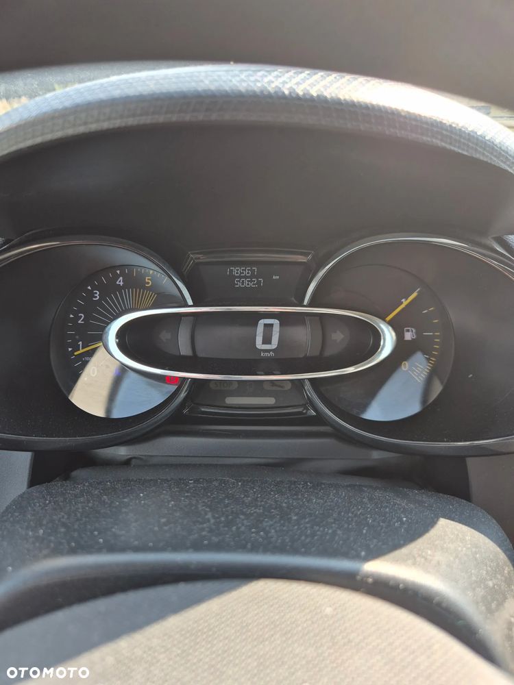 Renault Clio - 8