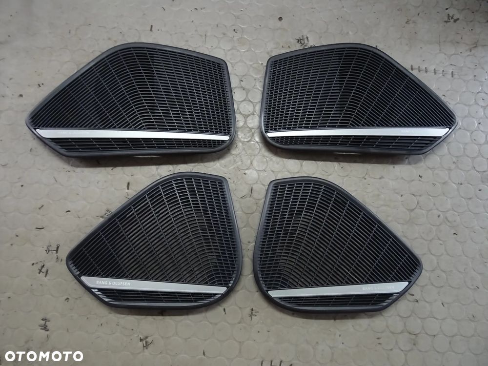 8W0035143 8W0035144 maskownice glosnikow bang olufsen LED Audi A4 B9 czesci - 1