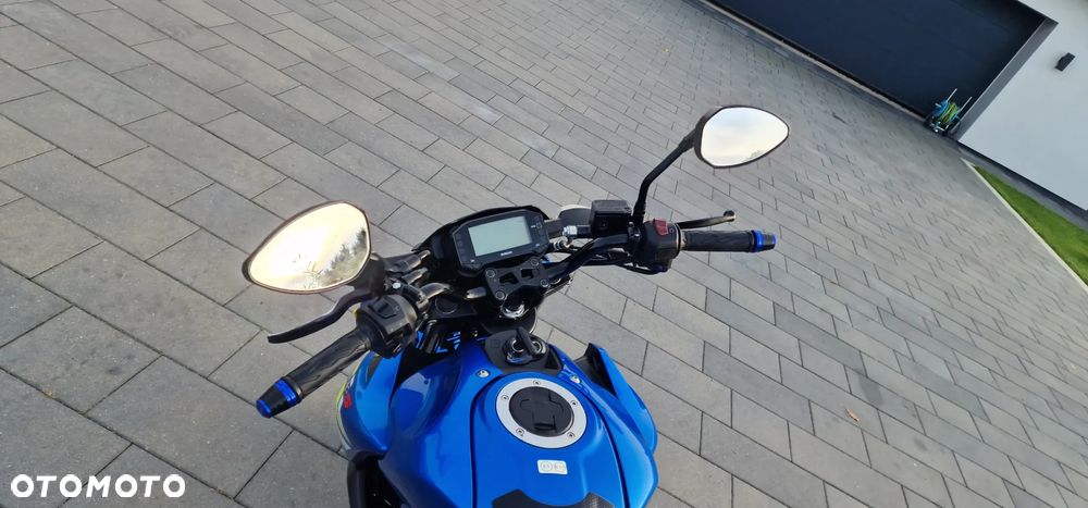 Suzuki GSX - 7