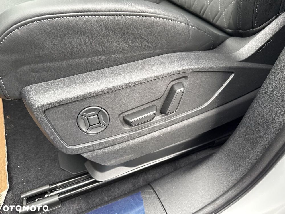 Audi Q5 Sportback - 11