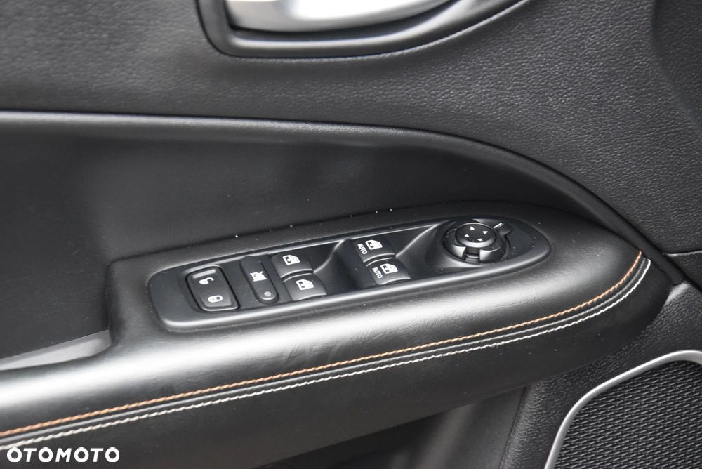 Jeep Compass 1.4 TMair Longitude FWD S&S - 15