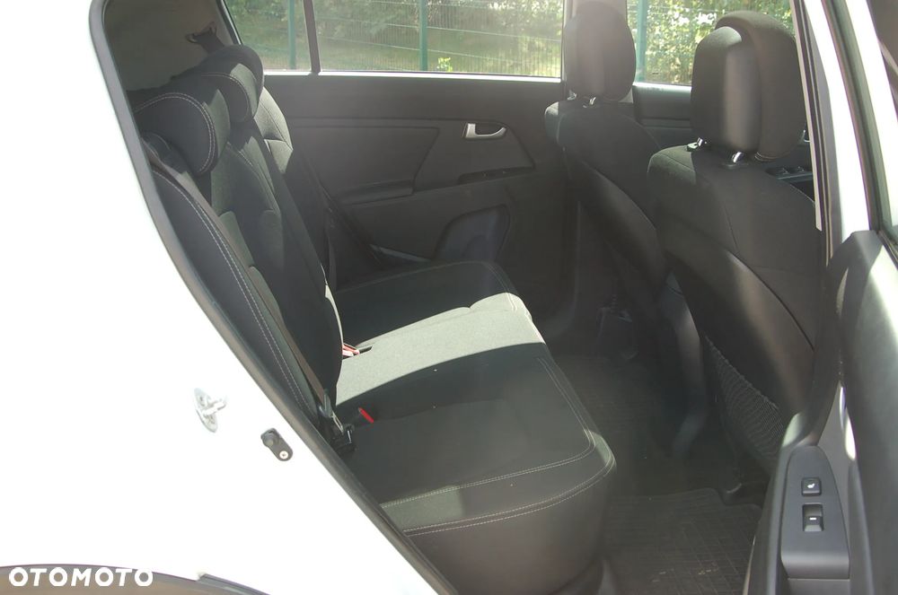 Kia Sportage 1.7 CRDI XL 2WD - 33