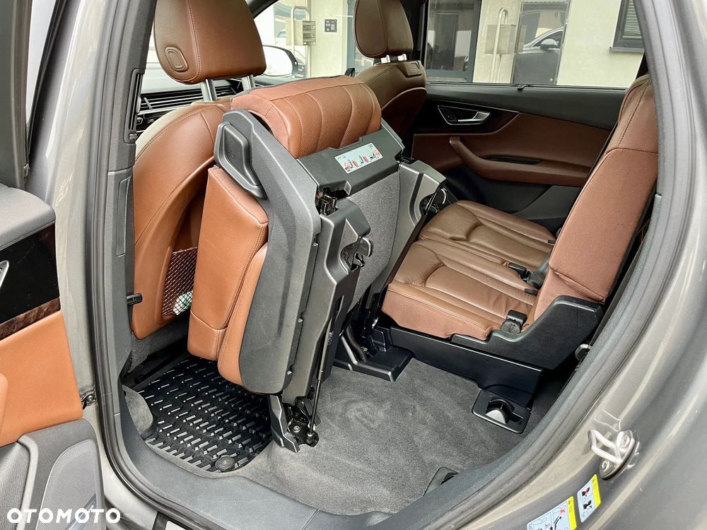 Audi Q7 - 24