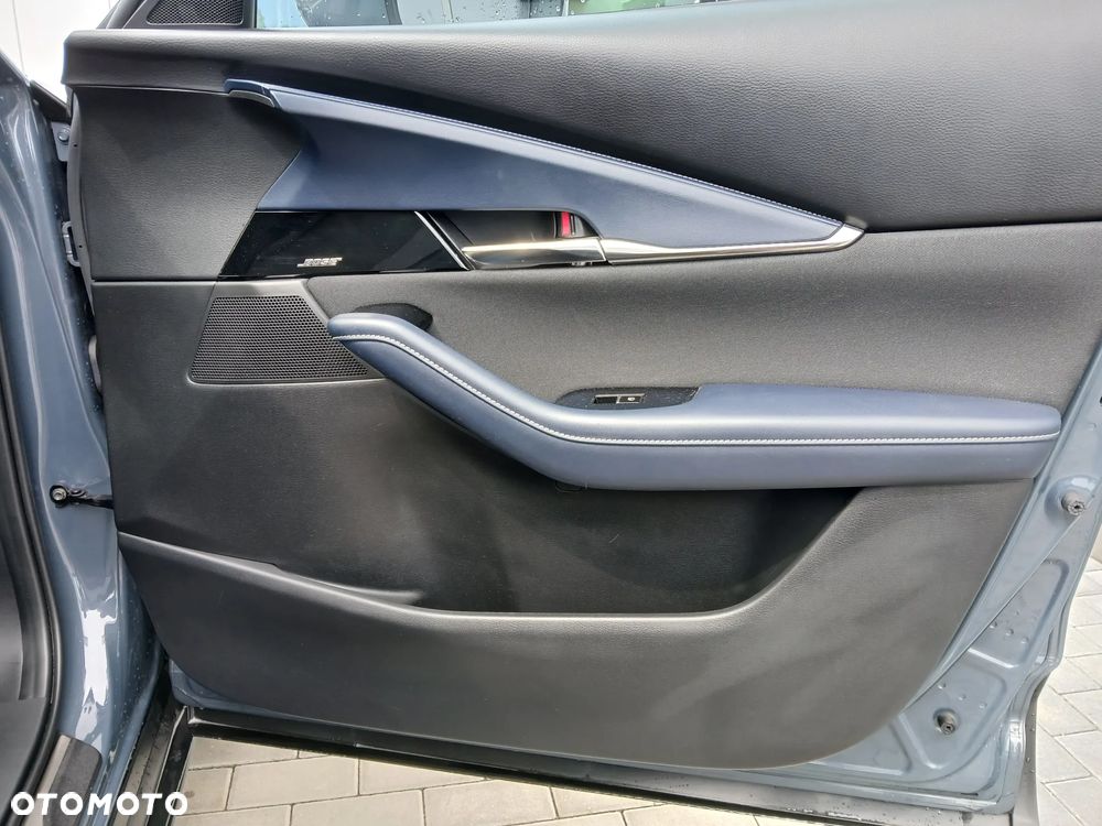 Mazda CX-30 2.0 mHEV Hikari 2WD - 10