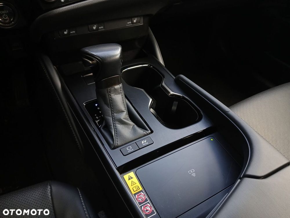 Lexus ES - 25
